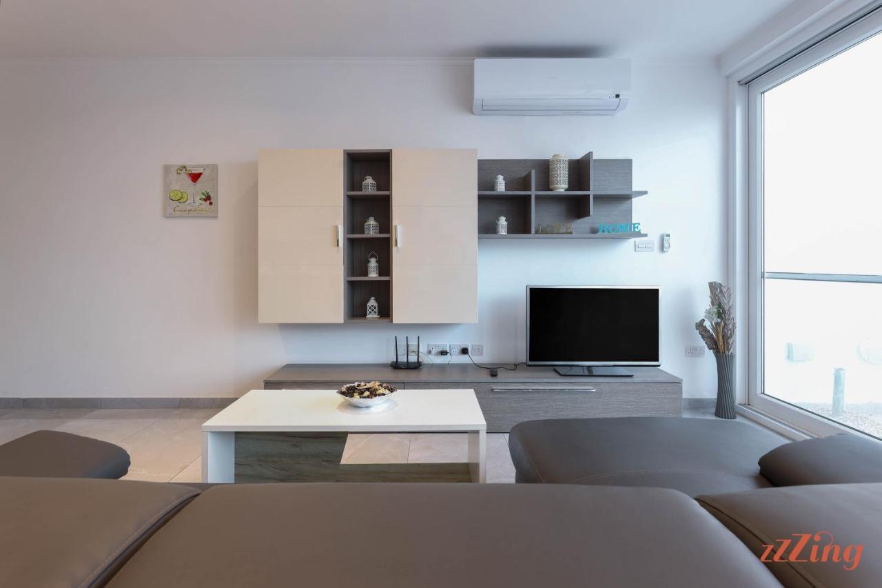 Pretty Beachfront Penthouse In Mellieħa Exterior foto