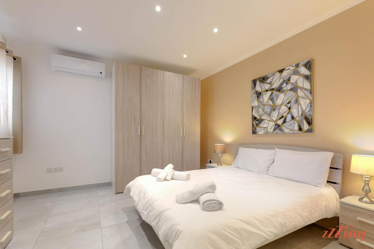 Pretty Beachfront Penthouse In Mellieħa Exterior foto