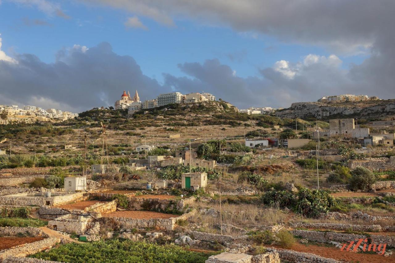 Pretty Beachfront Penthouse In Mellieħa Exterior foto